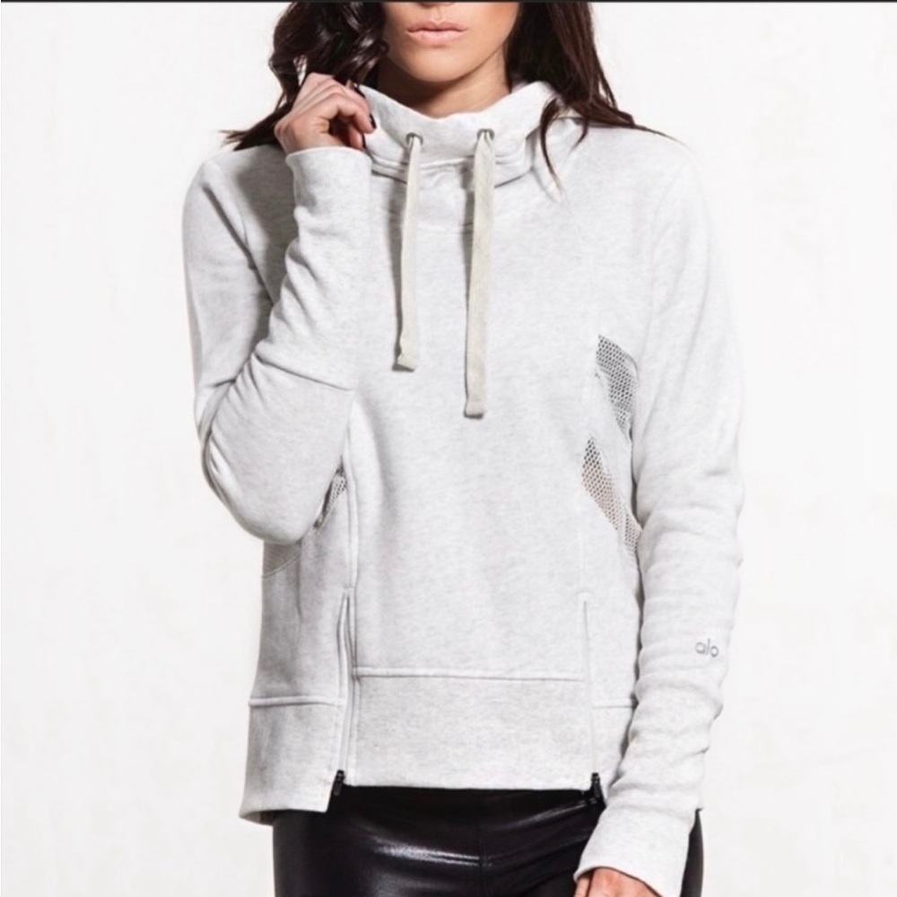 Alo  sweatshirt.